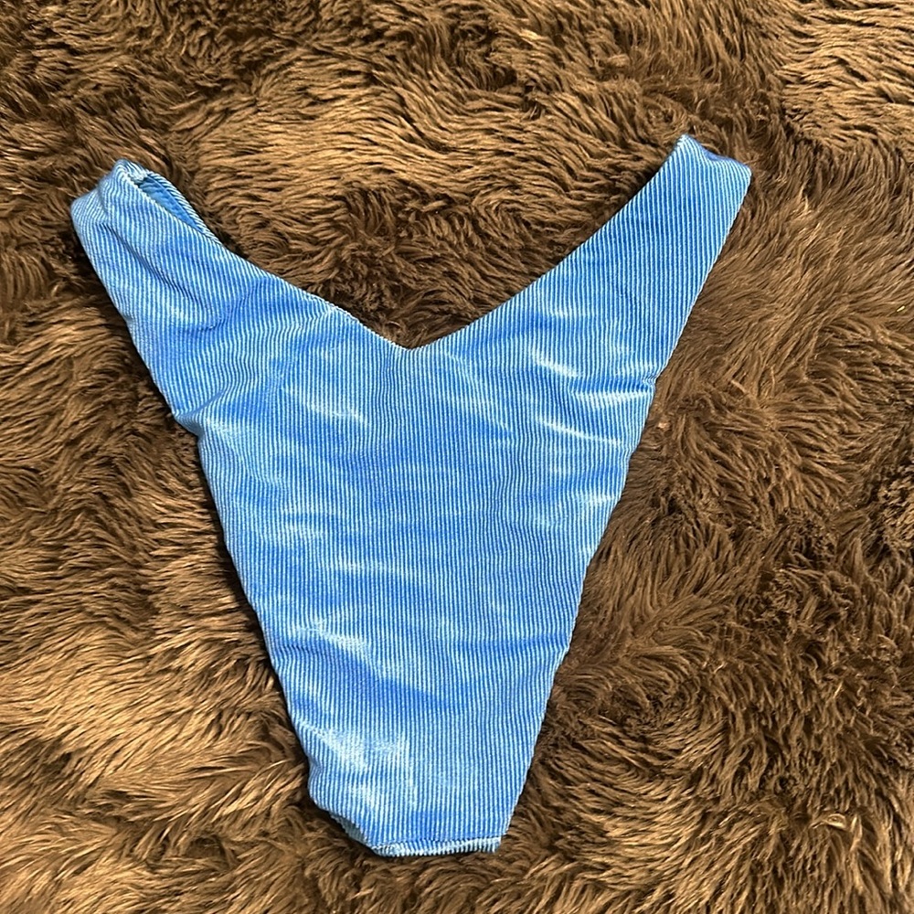 ASOS Ribbed Bikini - Picture 4 of 9